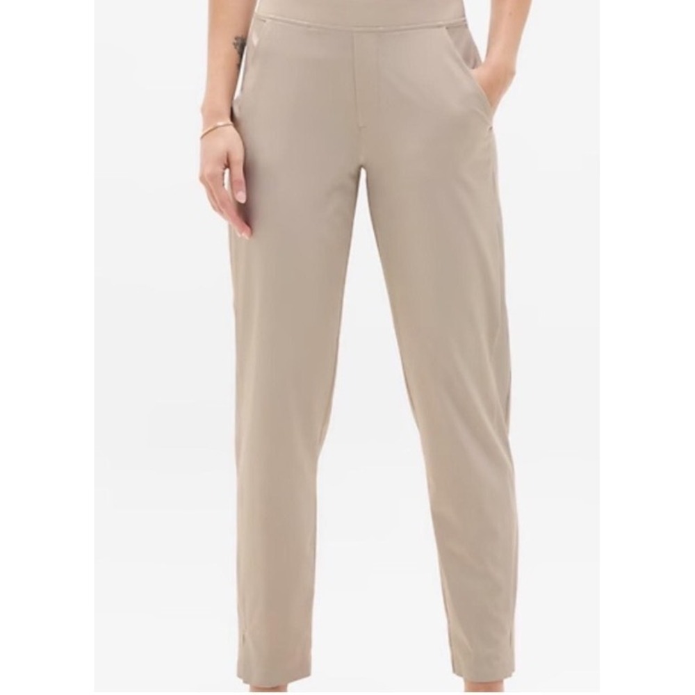 Athleta Brooklyn Ankle Pants Women 4 Beige Gently Used